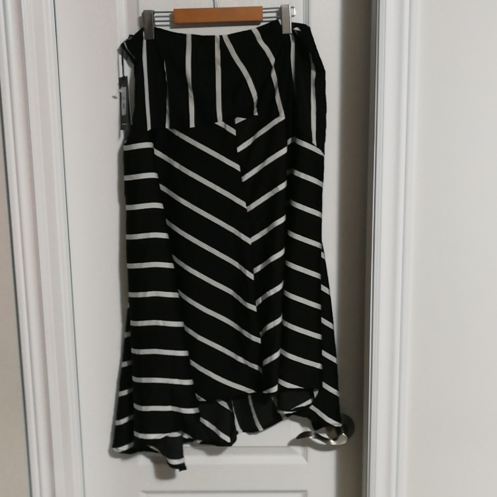 Who What Wear skirt